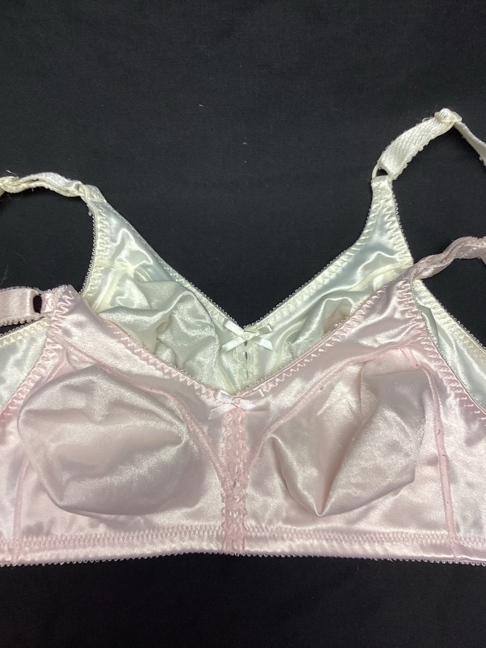 2 Vtg Bali 3820 Flexible Support Full Coverage Bras Satin 36C Ivory Pink